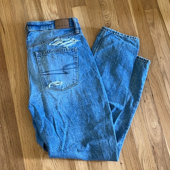 American Eagle Mom Jean - Picture 4 of 7
